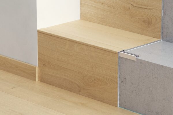 Alu Alátét Quick Step Klikkes Vinyl Lépcsőrendszerhez - Image 2