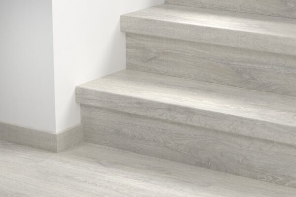 CL1653 Visszanyert Patinás Fehér Tölgy Bullnose Lépcsőborítás