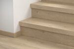CLM5791 Szürkés Homokszőke Tölgy Bullnose Lépcsőborítás
