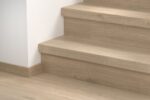 EL1304 Lakkozott Világosszürke Tölgy Bullnose Lépcsőborítás