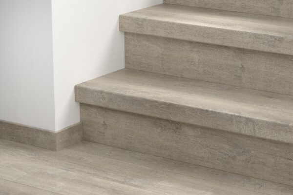 EL3906 Szürke Velence Tölgy Bullnose Lépcsőborítás