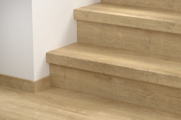 EL3908 Természetes Velence Tölgy Bullnose Lépcsőborítás
