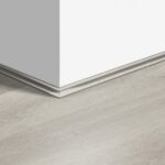 EL3990 Világos Velence Tölgy Scotia Szegélyléc