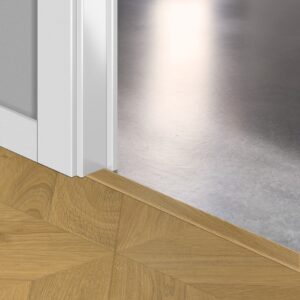IPA4161 Természetes Chevron Tölgy Incizo 5in1 Burkolatváltó Profil és Lépcső Orrelem
