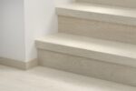AVMPU40079 Világos Tengeri Fuvallat Tölgy Bullnose Lépcsőborítás