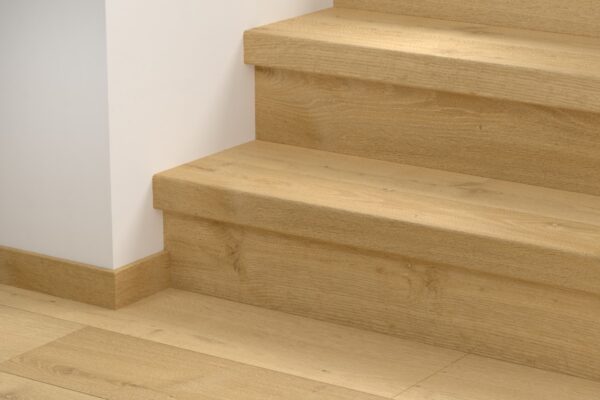AVMPU40316 Elegáns Természetes Tölgy Bullnose Lépcsőborítás