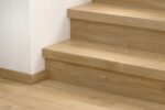 AVSPU40039 Természetes Kanyon Tölgy Bullnose Lépcsőborítás