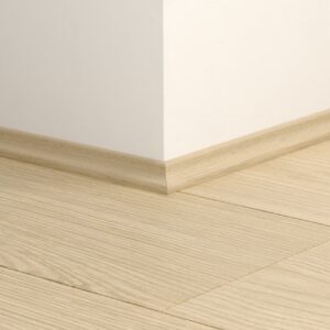 AVSPU40277 Krémfehér Tölgy Scotia Szegélyléc