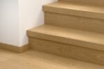 AVSPU40278 Mézeskalácsbarna Tölgy Bullnose Lépcsőborítás