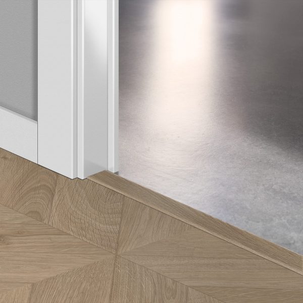 IPA4164 Taupe Chevron Tölgy Incizo 5in1 Burkolatváltó Profil és Lépcső Orrelem