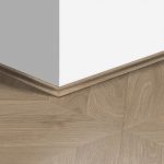 IPA4164 Taupe Chevron Tölgy Scotia Szegélyléc