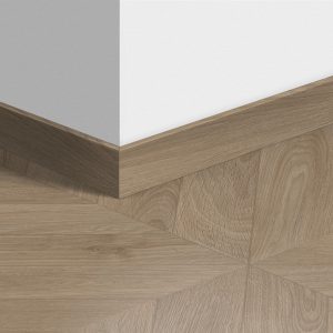 IPA4164 Taupe Chevron Tölgy Standard Szegélyléc
