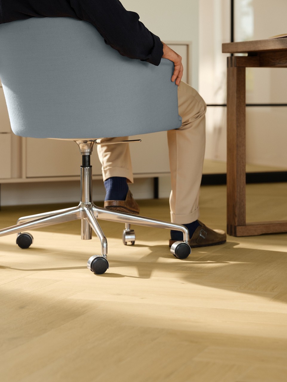 IMD8243 Szerecsendió Tölgy Halszálka Laminált padló