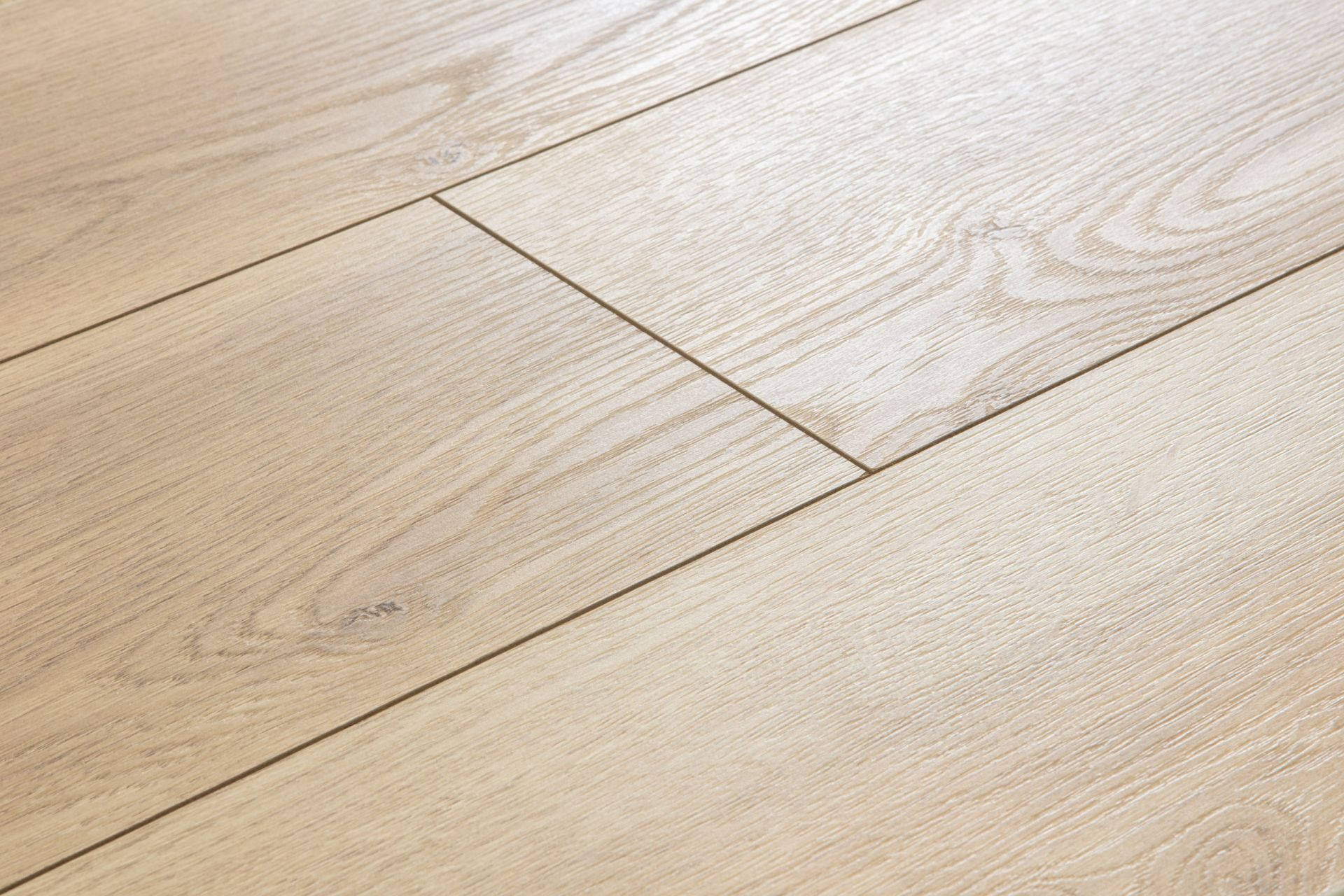 K2241 Tölgy Cordoba Crema Laminált Padló - Image 2