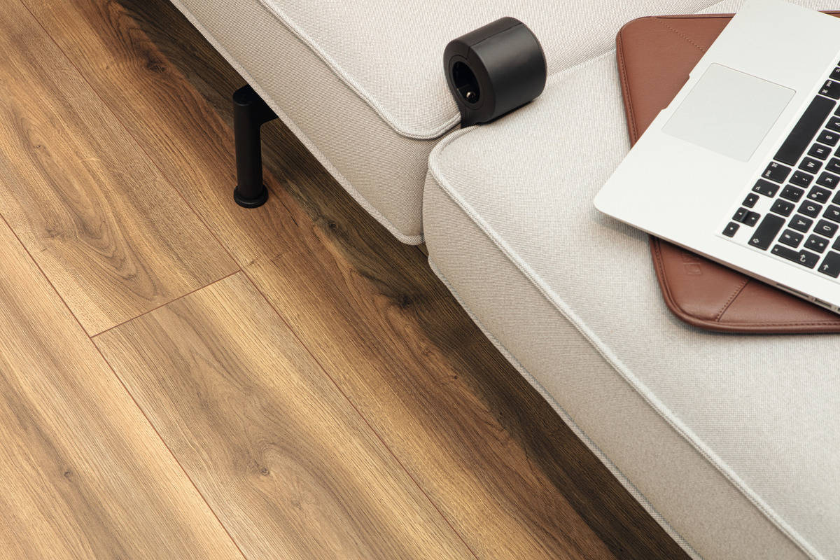 K2242 Tölgy Cordoba Noble Laminált Padló