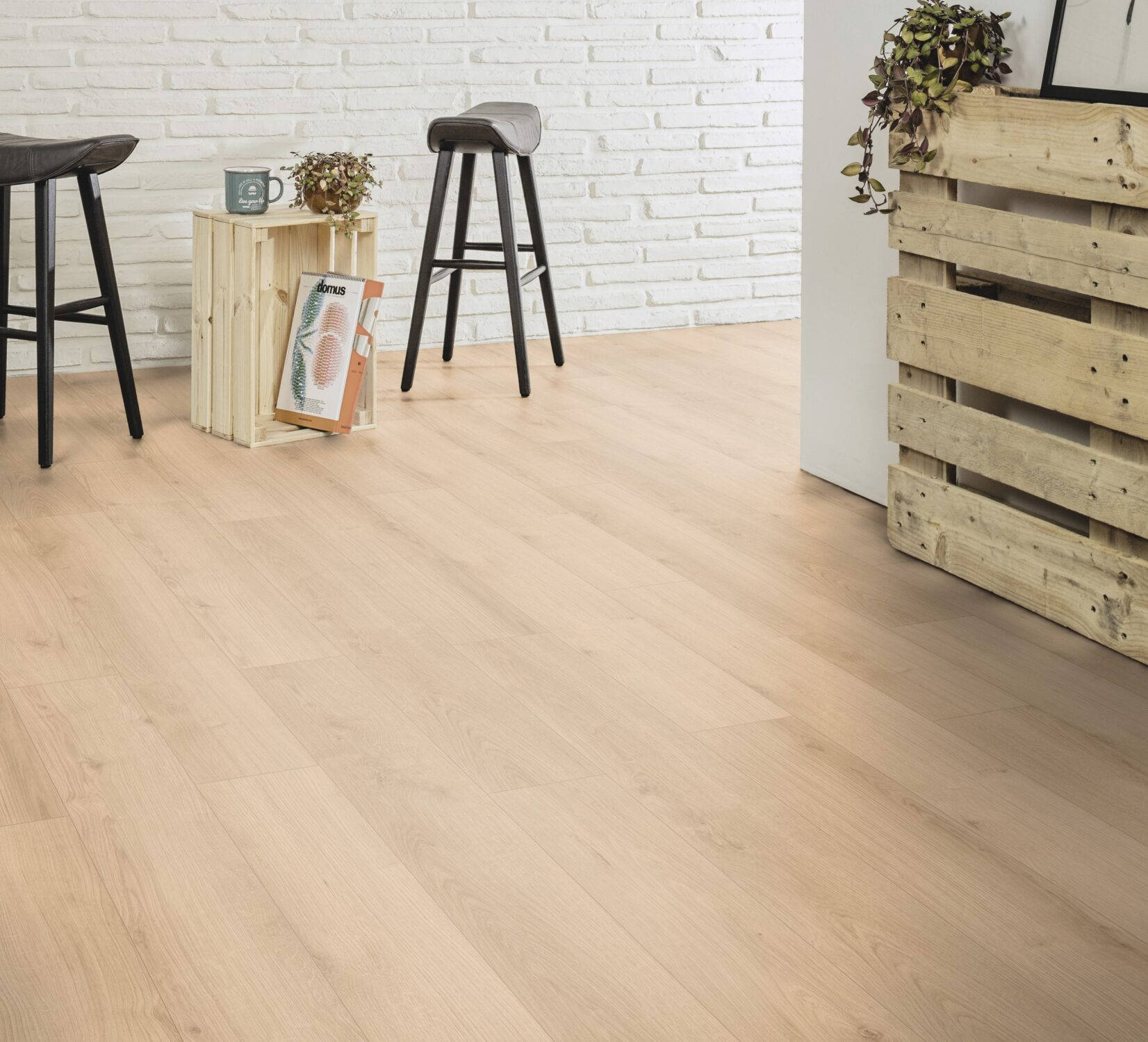 K4423 Tölgy Evoke Crystal Laminált Padló