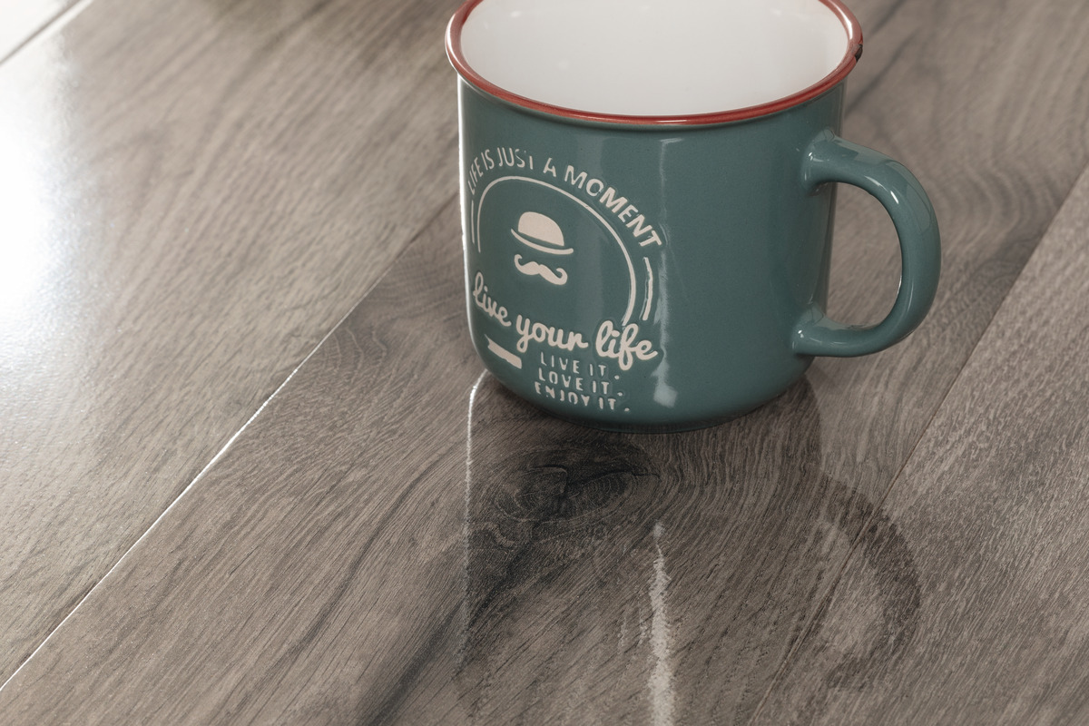 O522 Tölgy Uptown Magasfényű Laminált Padló AQUApro - Image 3