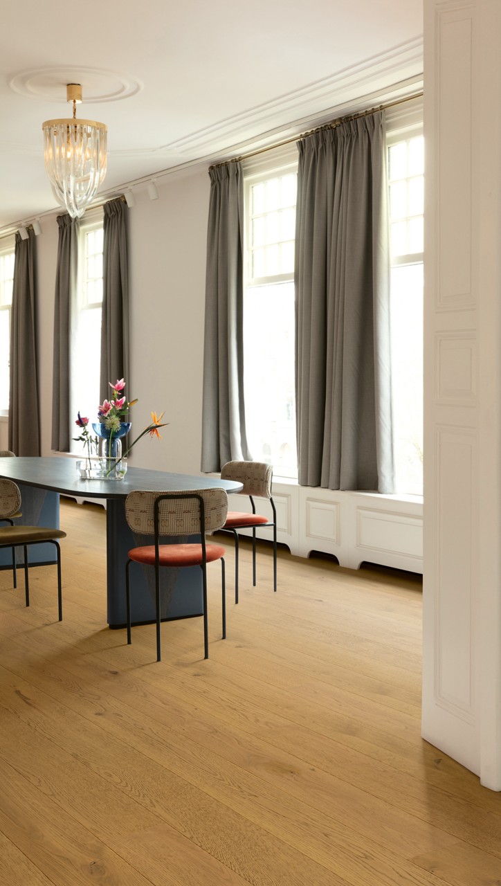 AMT7446 Sötét Gesztenye Extra Matt Tölgy Szalagparketta